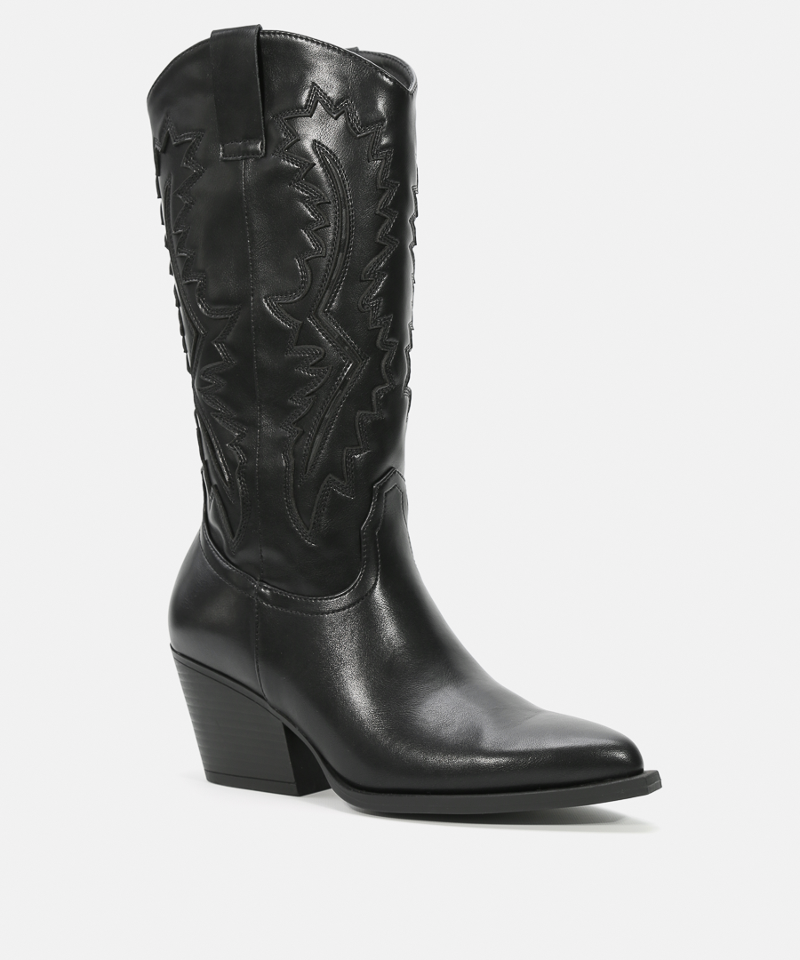 Botas cowboy bordado media caña tacón  image number null